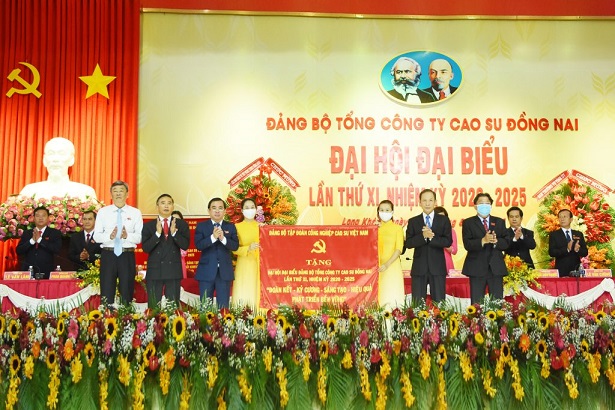 Đ/c Nguyễn Văn Thắng trúng cử Bí thư Đảng ủy TCT Cao su Đồng Nai